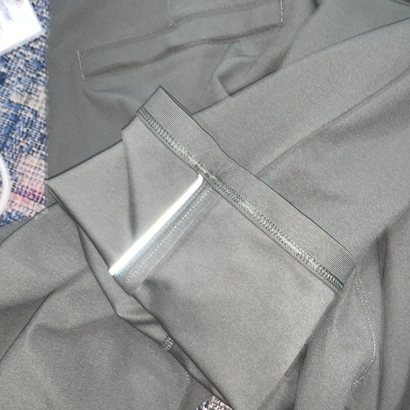 Lululemon Commission Pant Lcassic Green Grey Sage 30x32 NWT - Picture 7 of 7